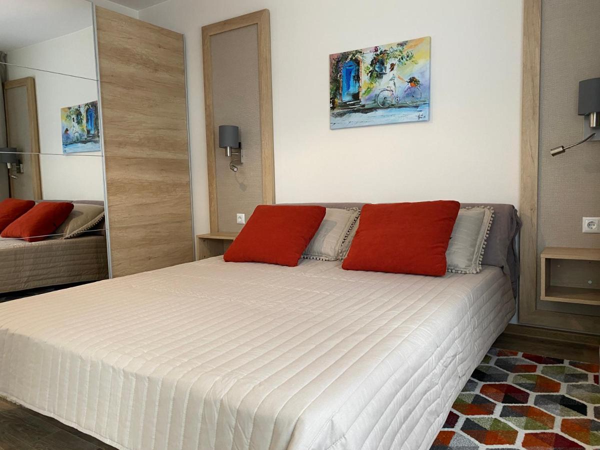 רוסה Arletti Luxury Apartment מראה חיצוני תמונה