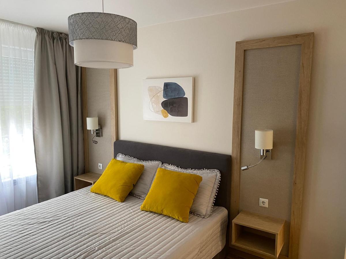 רוסה Arletti Luxury Apartment מראה חיצוני תמונה