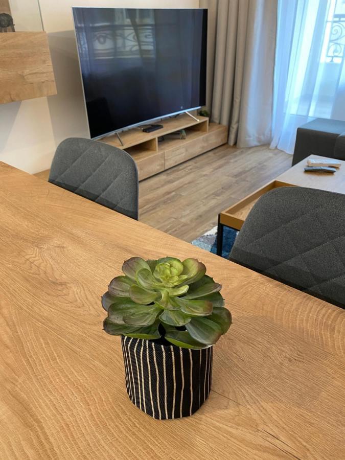 רוסה Arletti Luxury Apartment מראה חיצוני תמונה